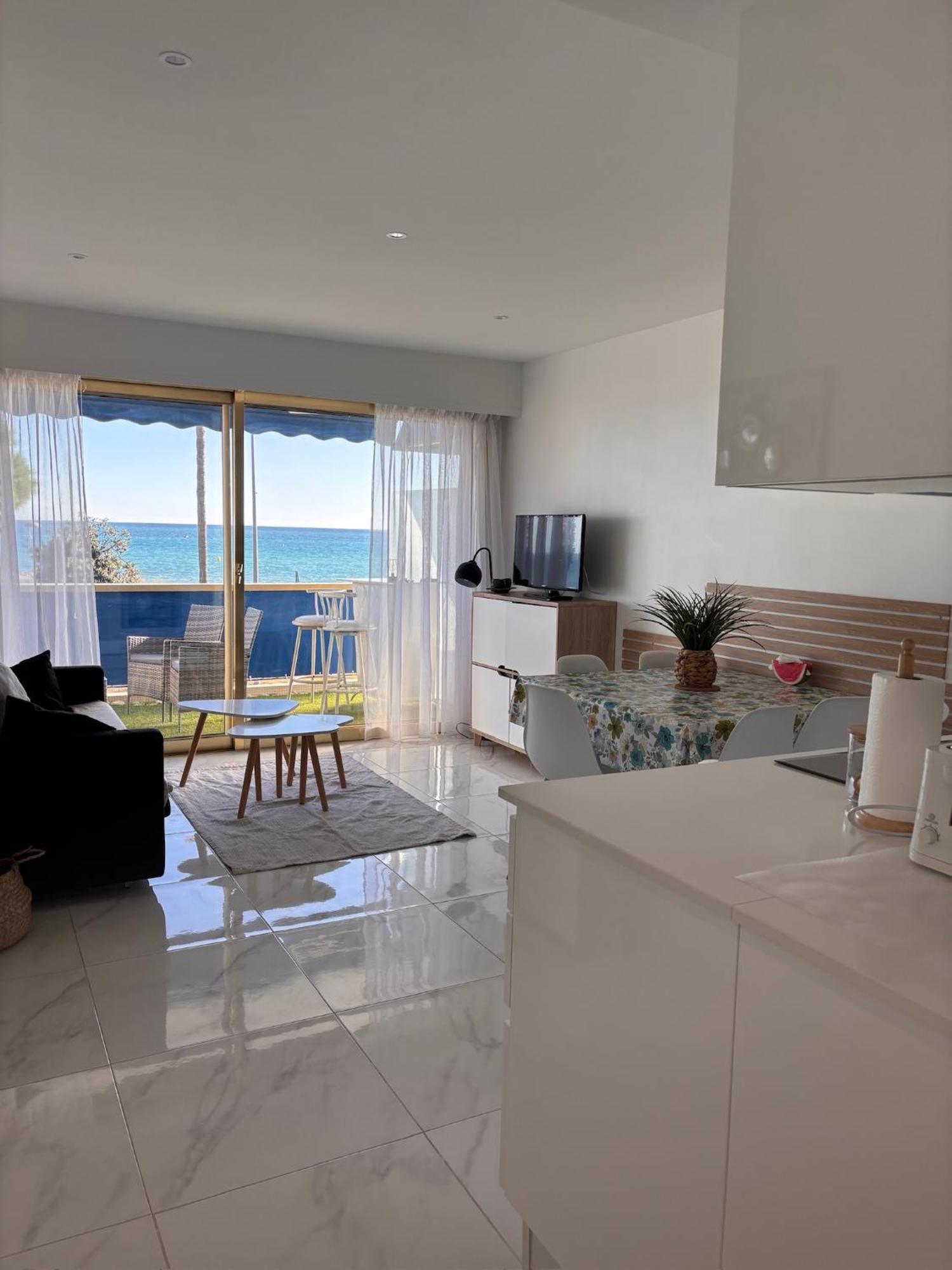 Front De Mer,Plage, Piscine, Parking Cagnes-sur-Mer Buitenkant foto