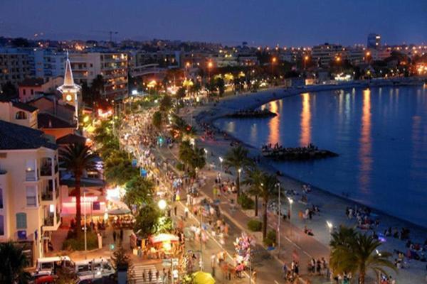 Front De Mer,Plage, Piscine, Parking Cagnes-sur-Mer Buitenkant foto